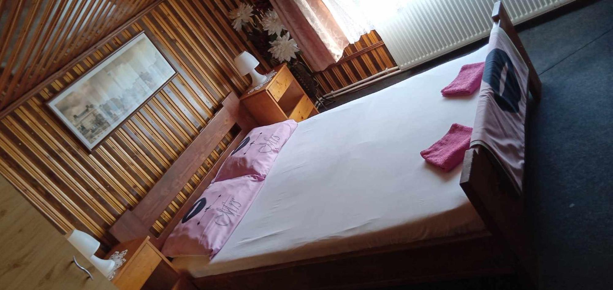 Hostel Intim 95 Ron Bîrlad المظهر الخارجي الصورة