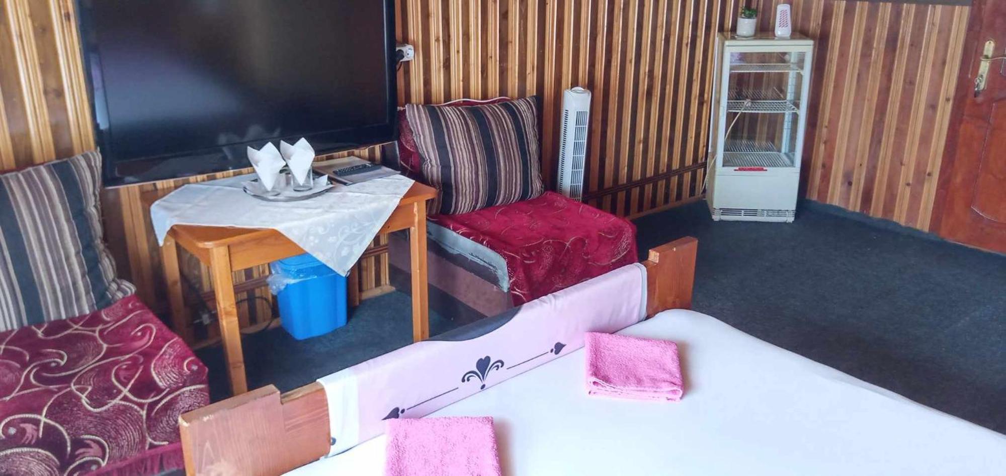 Hostel Intim 95 Ron Bîrlad المظهر الخارجي الصورة